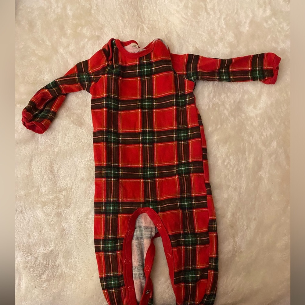 Baby clothes size 6-9 months